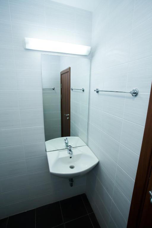 Bisser Hotel - Free Parking - Free Pool Access 발치크 객실 사진
