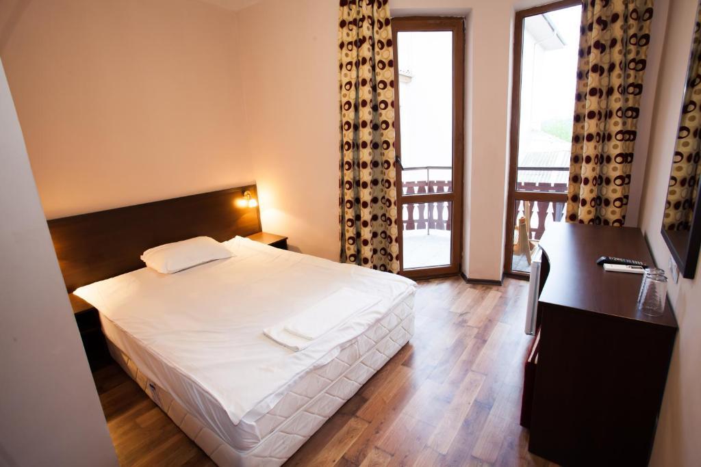 Bisser Hotel - Free Parking - Free Pool Access 발치크 객실 사진