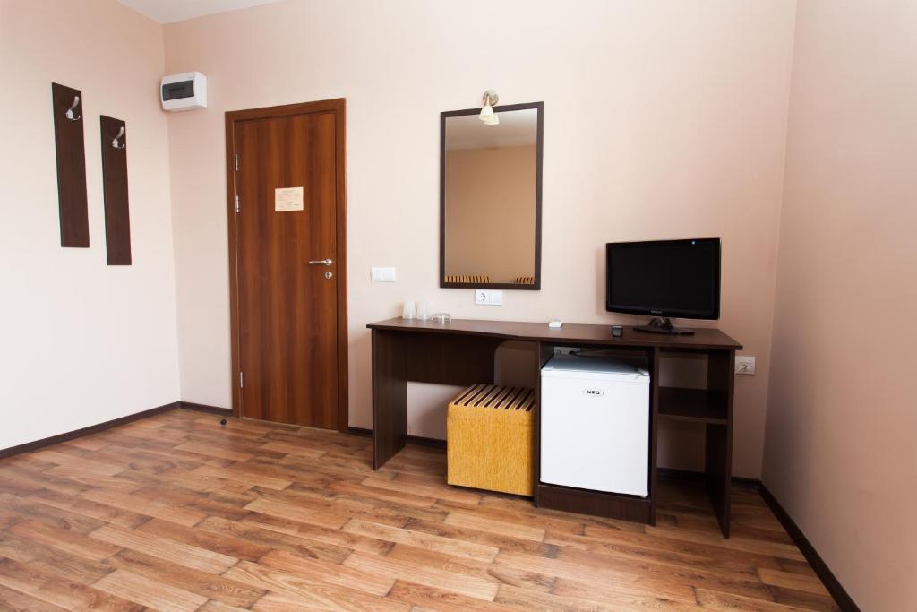 Bisser Hotel - Free Parking - Free Pool Access 발치크 객실 사진